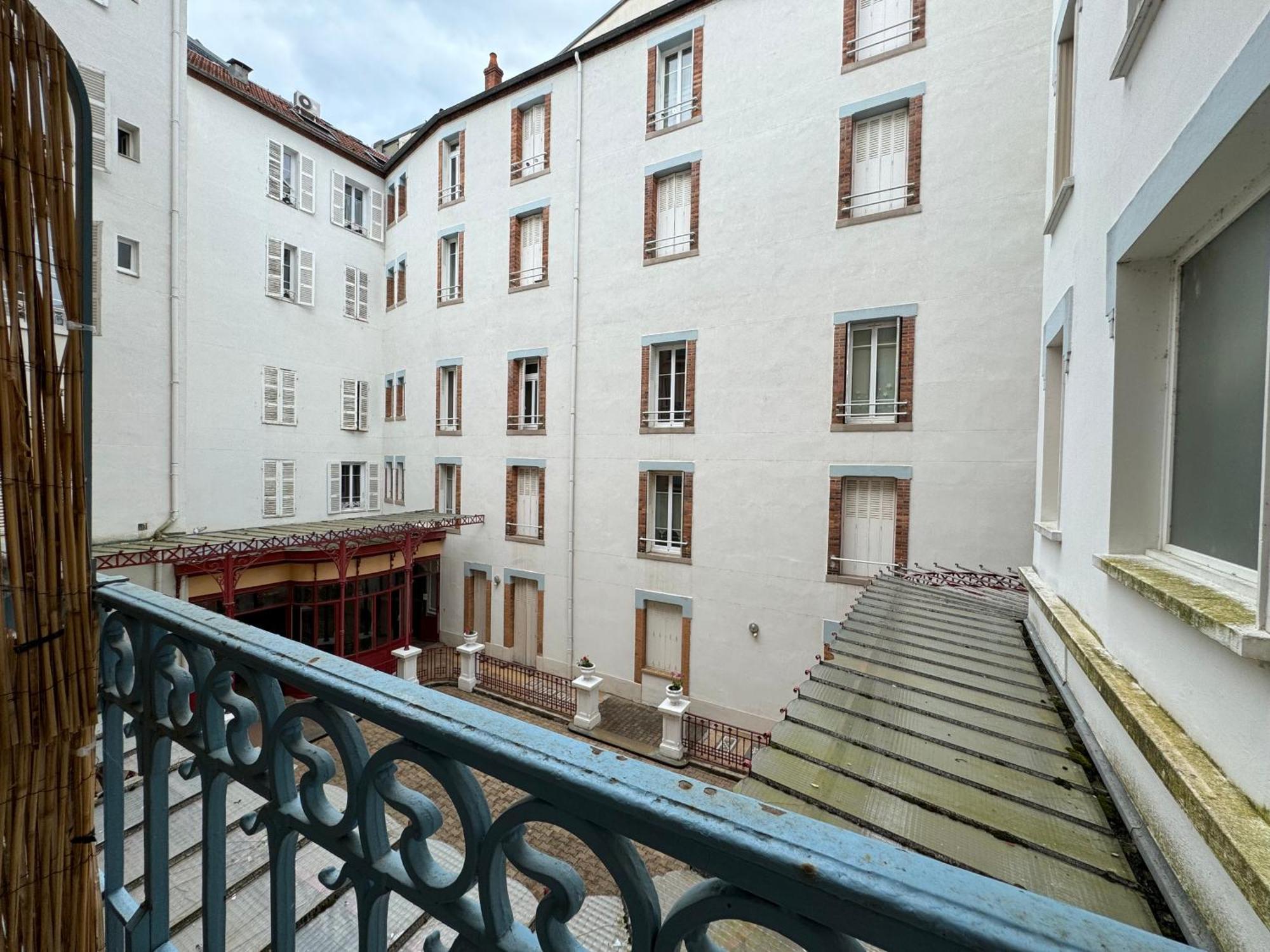 Petit Splendid - Ancien Palace, Balcon, Centre 비시 외부 사진